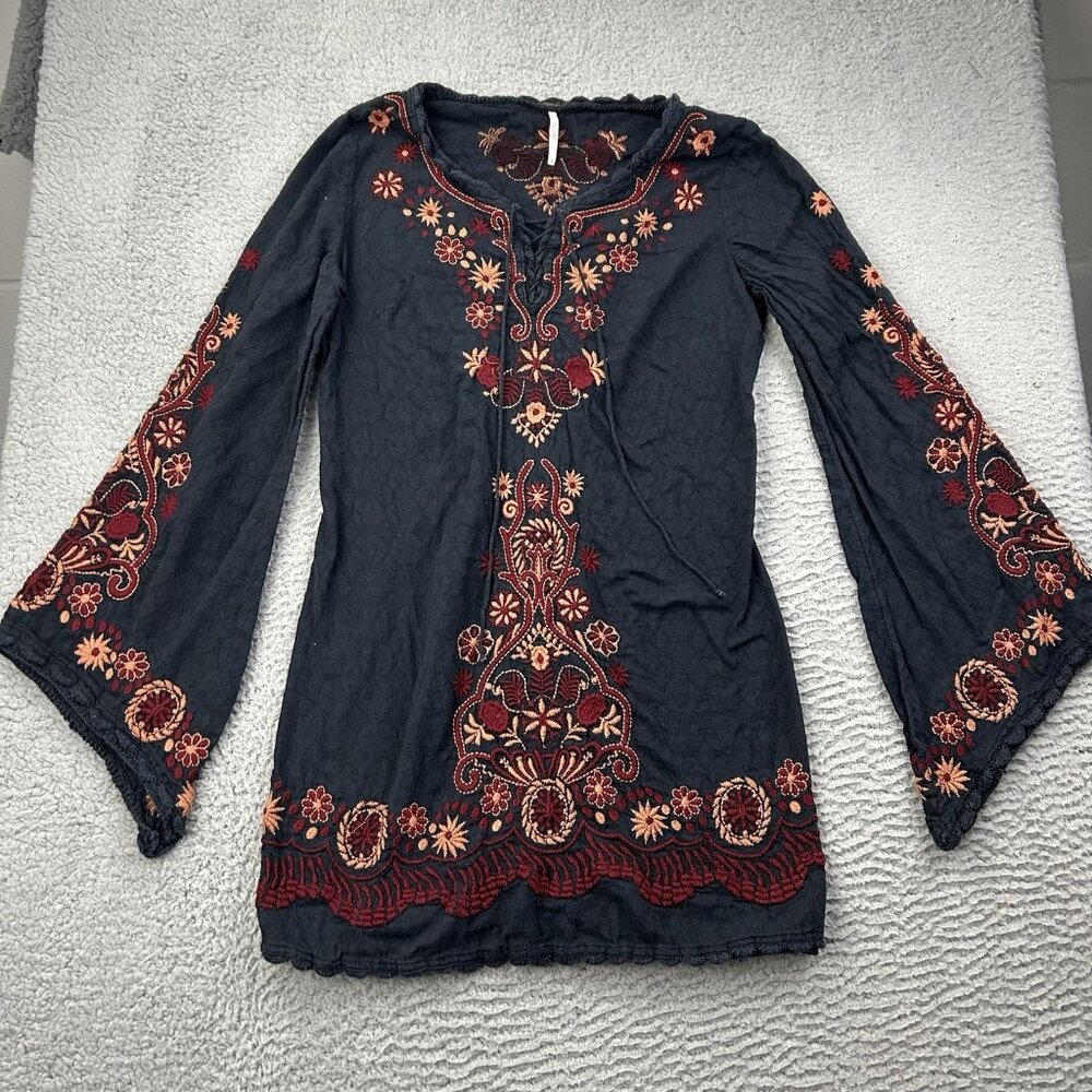Free People Tunic Flare Long Sleeve Women’s Shirt Size 4 Black Embroidered
